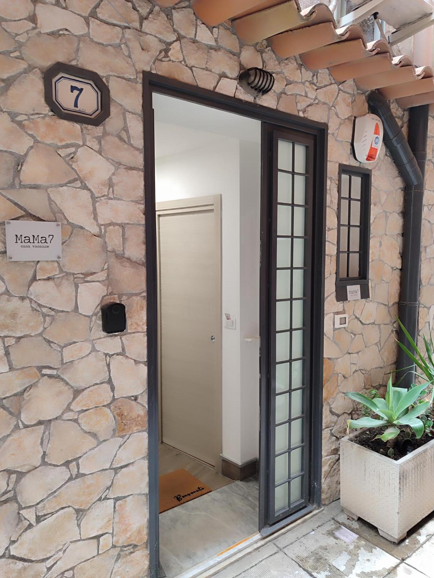Mama7 Palermo Exterior foto